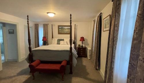 Queen Room