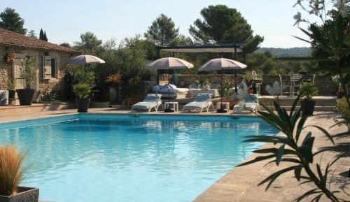 Queen Room with Pool View