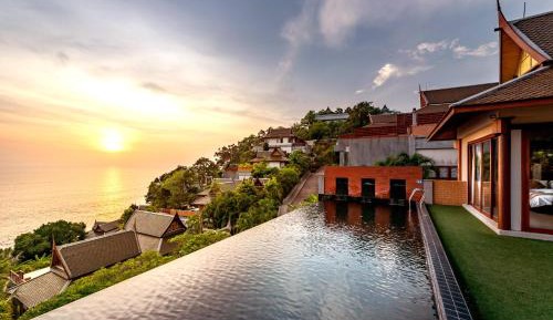 Grand Pool Villa
