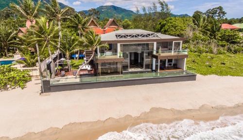 Villa - Beach Front
