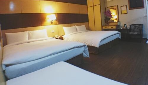 Quadruple Room with Private Bathroom