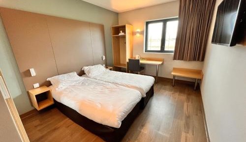 Large Twin Room