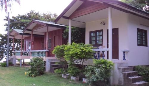  Bungalow with Air Conditioner