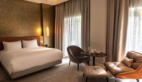 Deluxe King Room