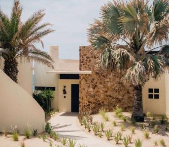 One-Bedroom Premium Suite - Beachfront