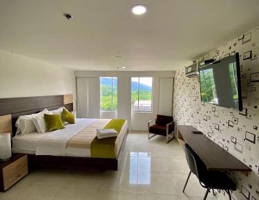 Deluxe Suite