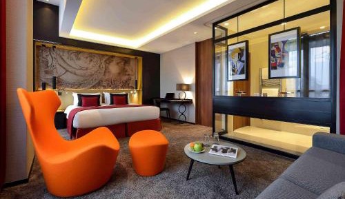 Deluxe King Room