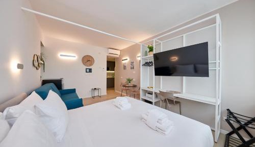 Apartment with Shower