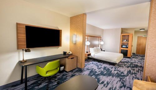 King Suite with Sofa Bed and Adapted Tub - Mobility and Hearing Accessible