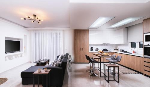 Three-Bedroom Superior Apartment