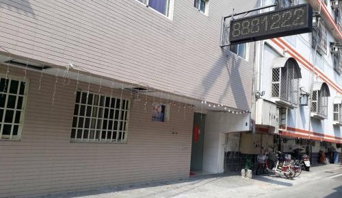 Quadruple Room with Private Bathroom