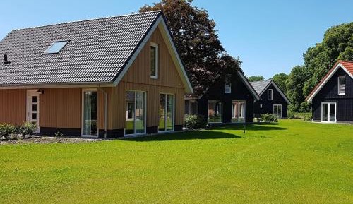 Three-Bedroom Holiday Home 