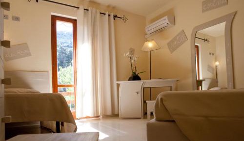 Triple Room with Garden View
