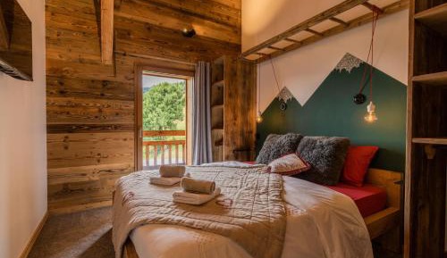 Apartment with Mountain View