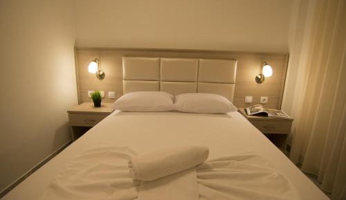 One-Bedroom Apartment (4 Adults)