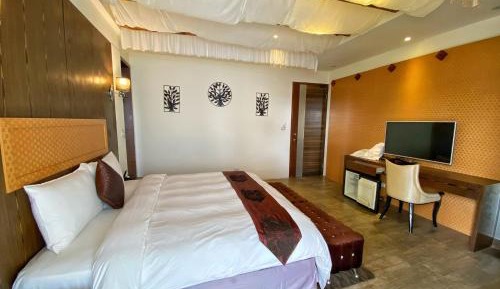 Deluxe Double Room with Bath