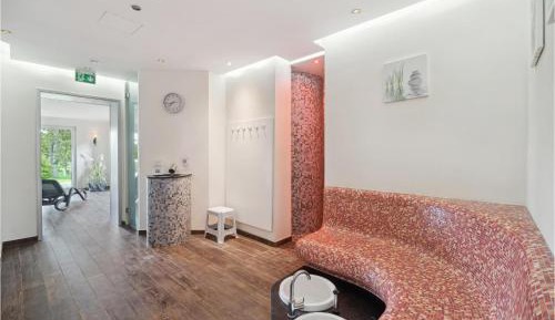 One-Bedroom Holiday Home