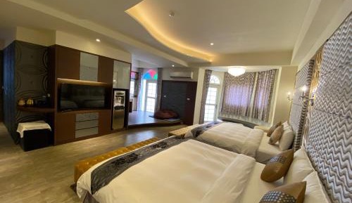 King Suite with Balcony