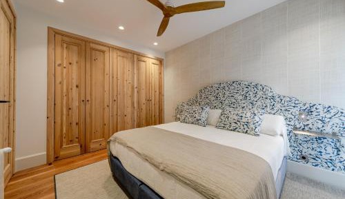 Premium three-bedrooms apartment 