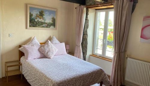 Double Room with Private Bathroom