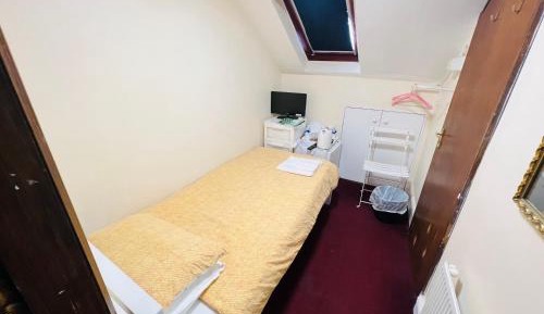 Small Single Room