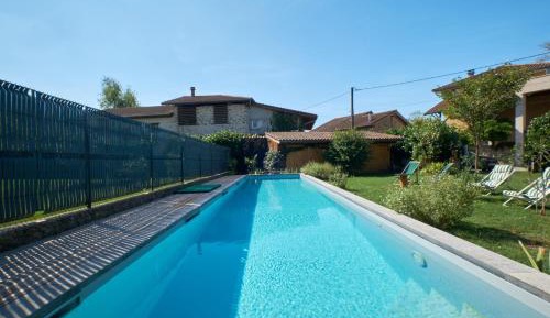 Villa with Garden View