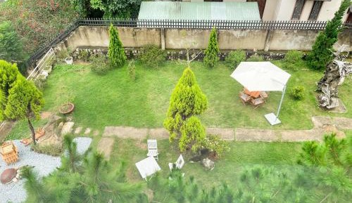Villa with Garden View