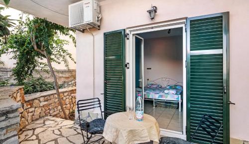 Superior One-Bedroom Apartment with Balcony