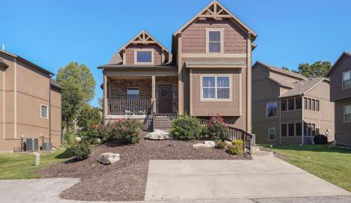 Six-Bedroom House