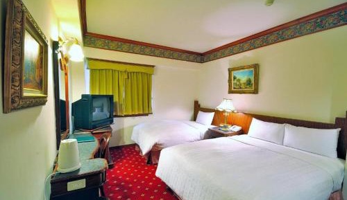 Basic Triple Room with Shared Bathroom