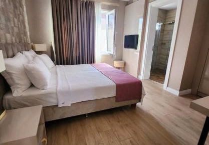 Deluxe Double or Twin Room with Garden View