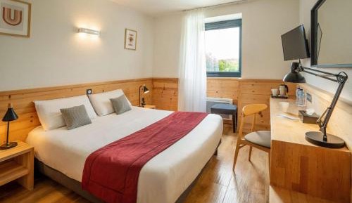 Standard Queen Room