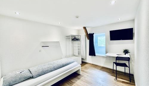 Single Room with Shared Bathroom