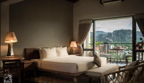 King Suite with Balcony