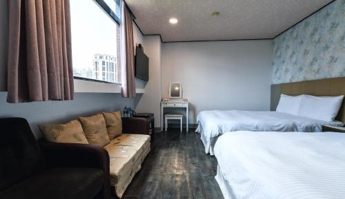 Deluxe Quadruple Room