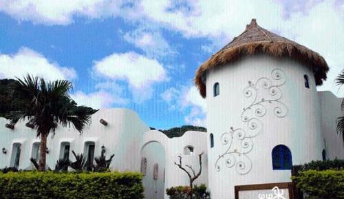 Villa with Garden View