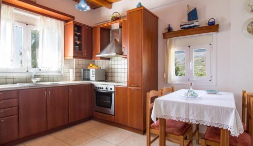 Four-Bedroom Villa with Private Pool (8 Adults)