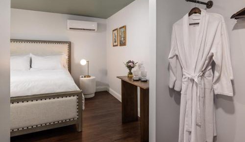 Queen Room
