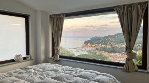 Double Room with Balcony and Sea View
