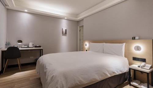 Standard Double Room (Check-in after 21:00)