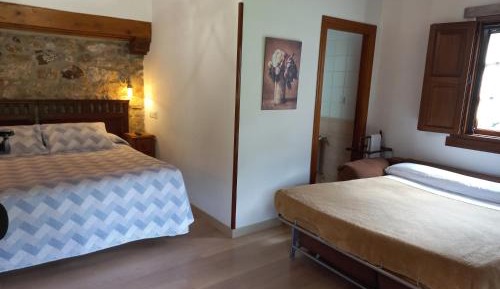 Double or Twin Room with Bathroom