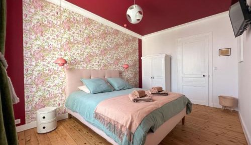 Queen Room with Garden View