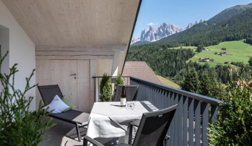 One-Bedroom Apartment (2 Adults)