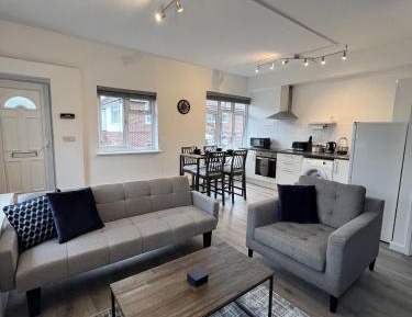 Apartment With Shared Bathroom