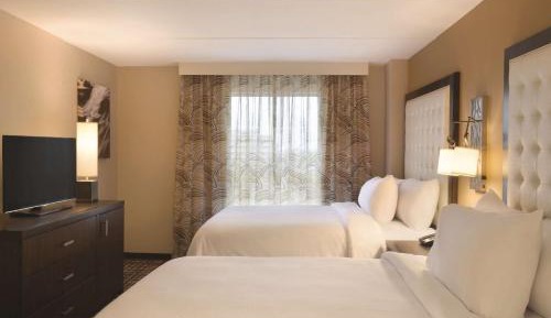 Queen Suite with Two Queen Beds - Disability Access