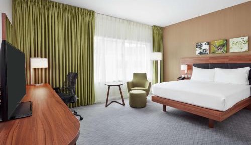 Queen Room - Mobility Access