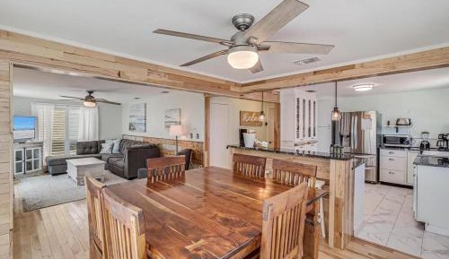 Three-Bedroom Holiday Home 