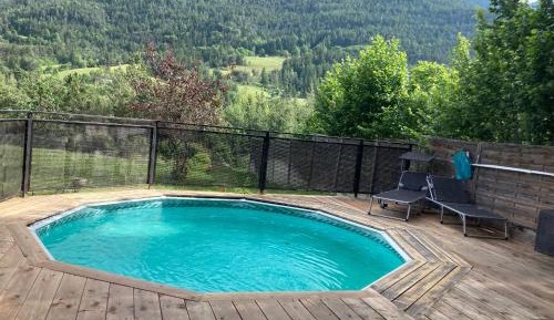 Apartment with Pool View 
