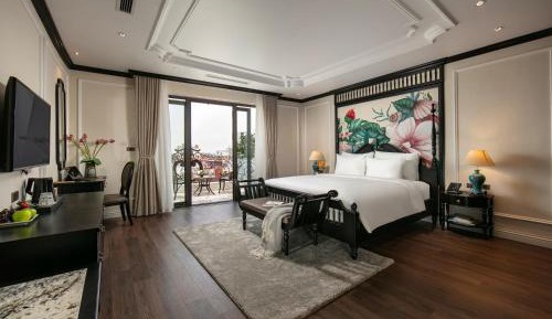 Junior Suite with Balcony