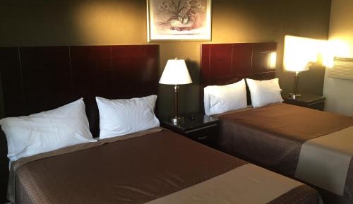 Queen Room with Two Queen Beds - Non-Smoking